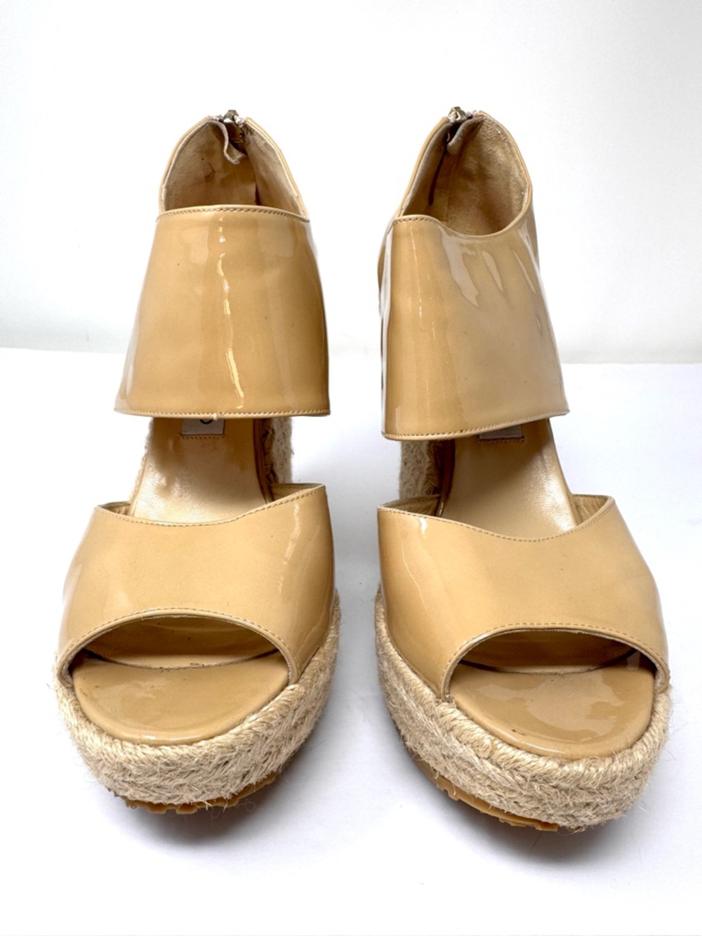 JIMMY CHOO beige patent leather raffia wedge sandals, Italy, size 40 - Picture 3 of 13